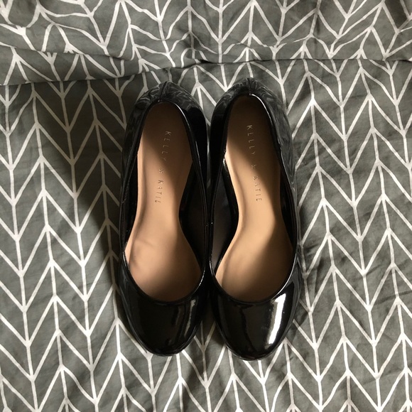 Kelly & Katie Heels, Round Toe - Black, Size 8 - Picture 3 of 16